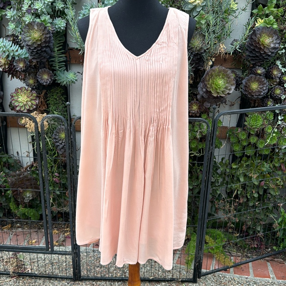 Lightweight dress size small nwt
